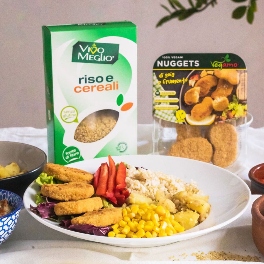 Nuggets bowl con riso, miglio e quinoa
