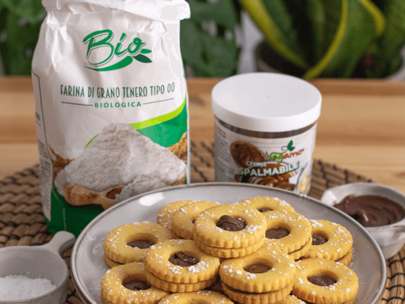 Canestrelli vegani con crema spalmabile alla nocciola