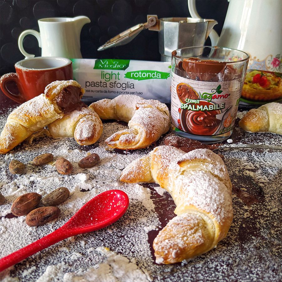Mini croissant alla crema di nocciole