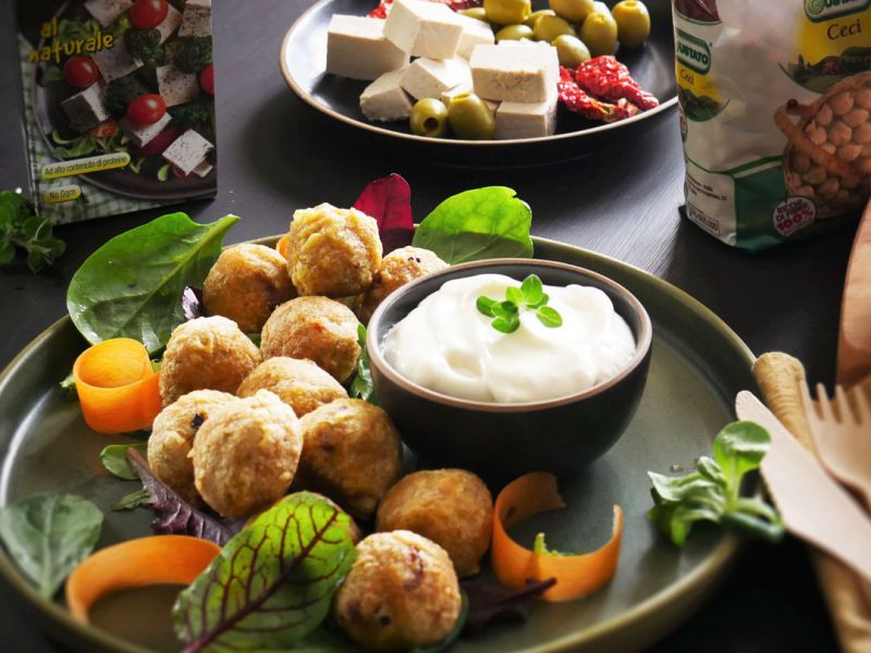 Polpette di tofu dal gusto mediterraneo