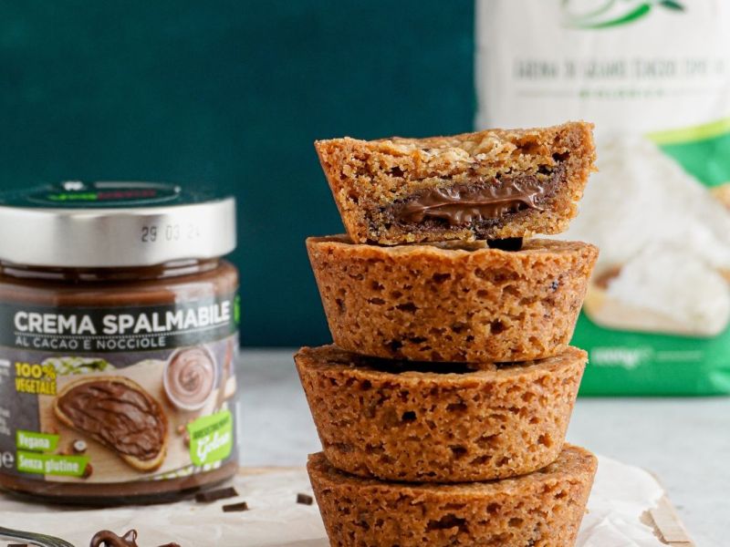 Cookie cups vegani con cream spalmabile Vegamo