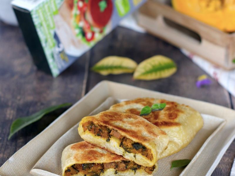 Fagottini vegan con seitan, zucca e rucola