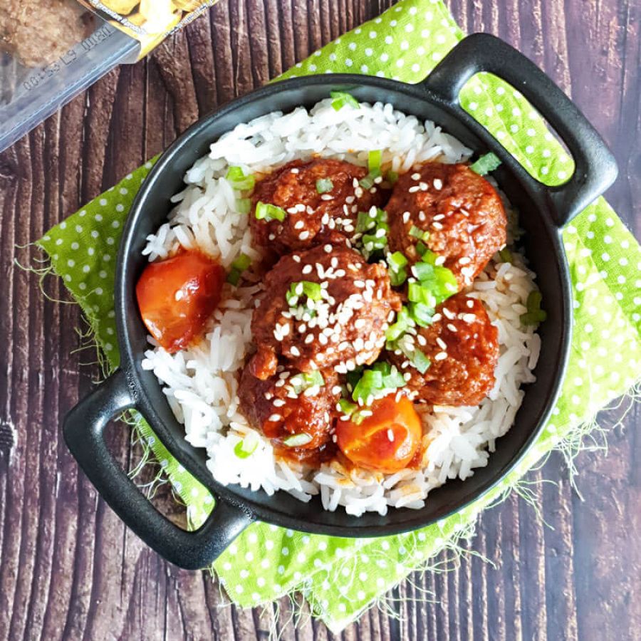 Riso basmati con polpette in salsa di soia