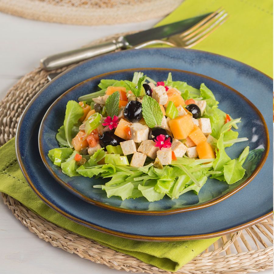 Insalata di tofu, olive e zucca
