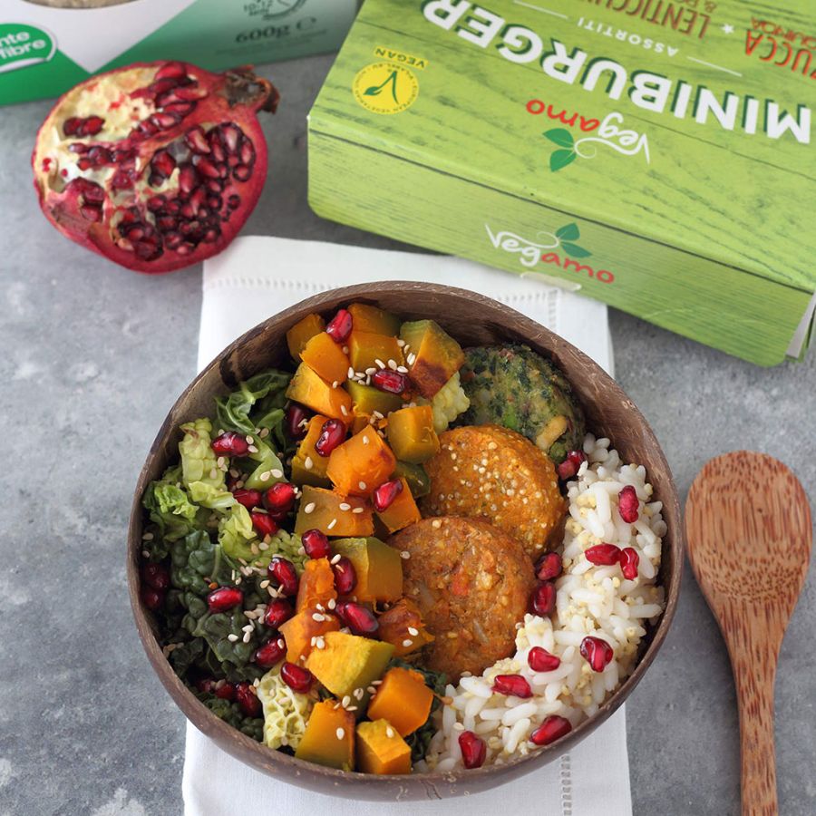 Bowl con cereali, zucca e miniburger