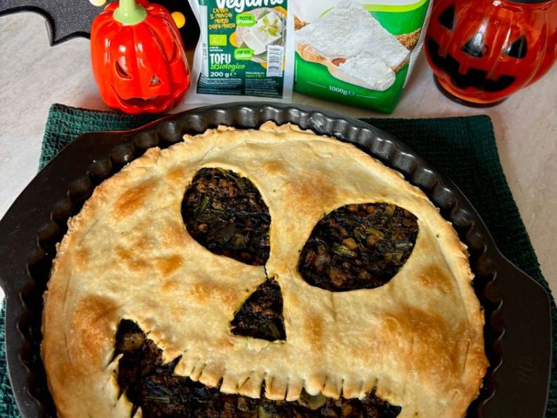 Torta salata di Halloween con Tofu Vegamo in collab con MD