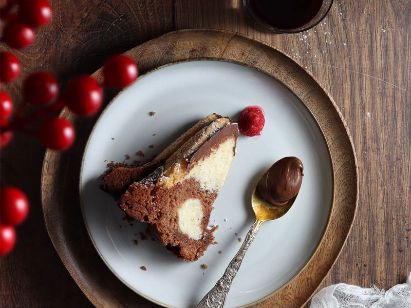 Ciambellone vegano con crema spalmabile al cacao e nocciole