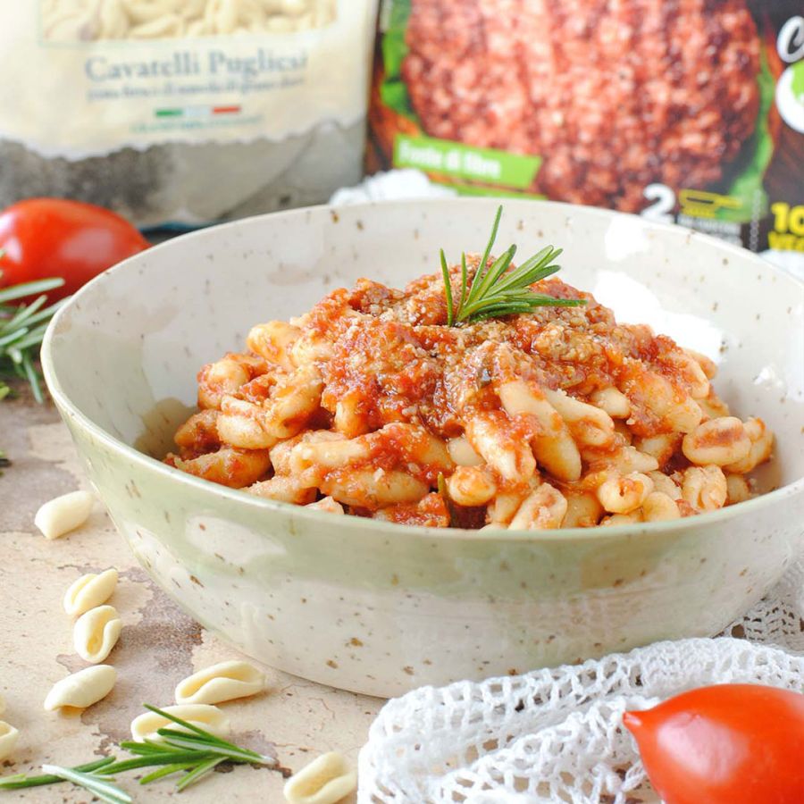 Cavatelli al ragù con fantastic burger