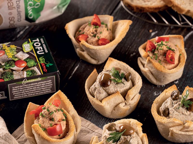 Cestini di pane con doppia crema di tofu