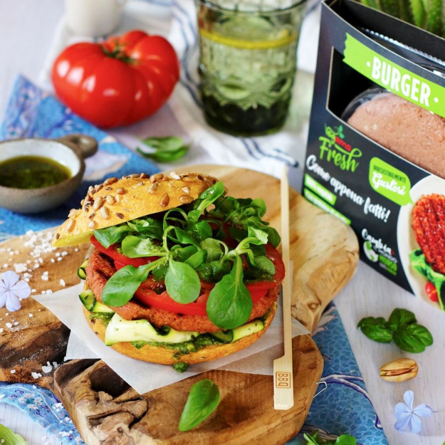Fresh Burger con zucchine marinate e pesto di pistacchi