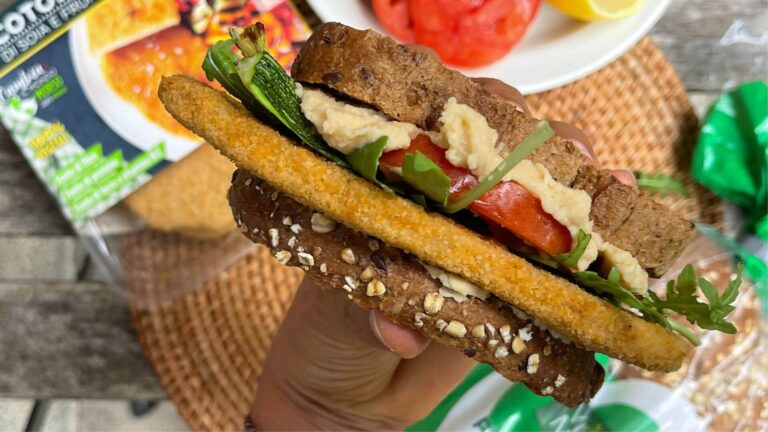 Immagine anteprima ricetta Panino estivo con hummus e cotoletta veg