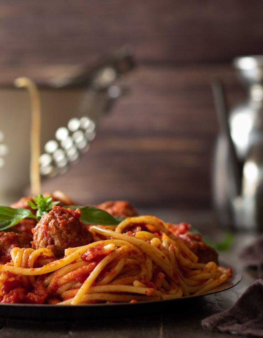 spaghetti con polpette vegetariane, ricetta vegetariana, ricetta 100% vegetariana, Vegamo, polpette soia e frumento