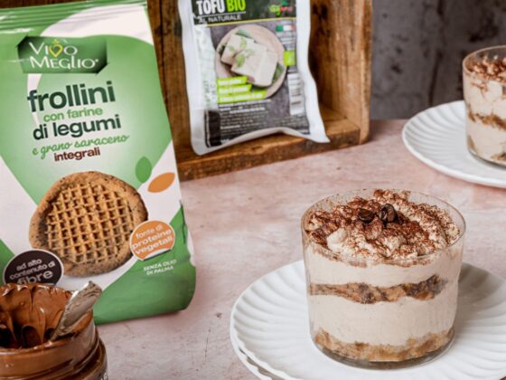 Tiramisu' vegano cacao e nocciole, ricetta vegana, vegerdì, Vegamo MD